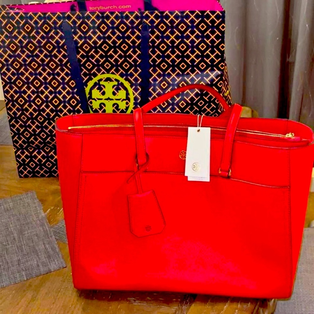 ❤️❤️Gorgeous Tory Red Tote  new ❤️❤️